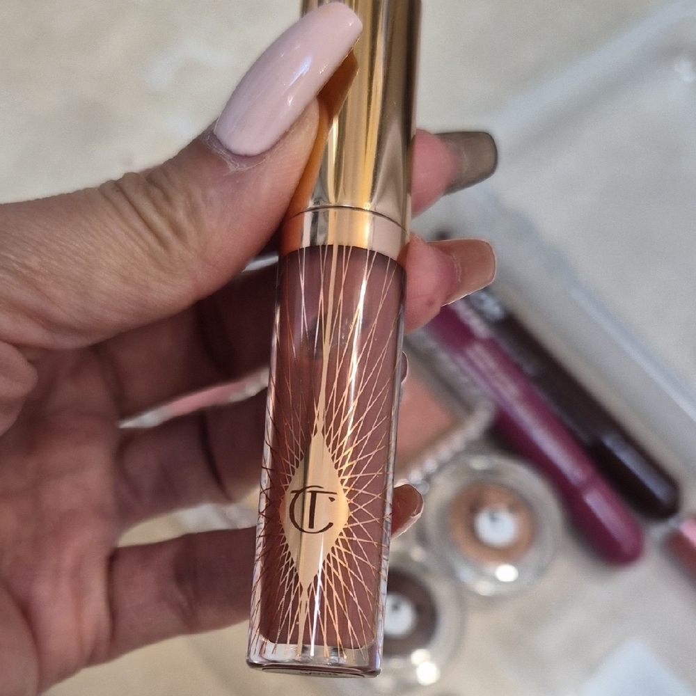Charlotte Tilbury Golden Nude Lip Gloss